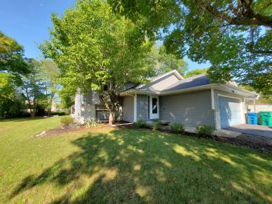 Main picture of 9249 Shenandoah Ln N
