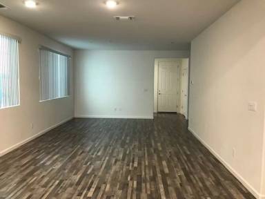 Main picture of 3828 Aircraft Way