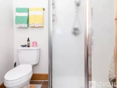 Main picture of 504 Hiscock St