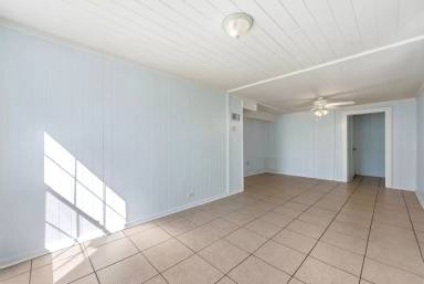 Main picture of 228 Oleander St