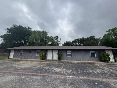 Main picture of 2834 Cedar Cir