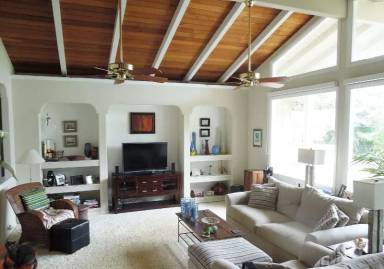 Main picture of 6111 Lokomaikai Pl
