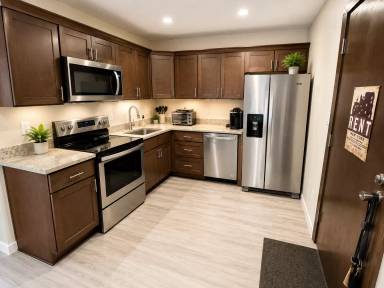 Main picture of 526 Packard St