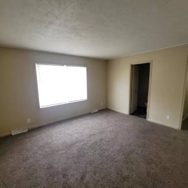 Main picture of 2910 N Gale St