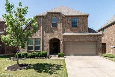 Main picture of 10104 Waterstone Way