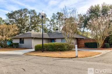 Main picture of 1110 Two Mile Cir W