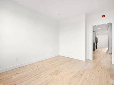 Main picture of 466 Prospect Ave