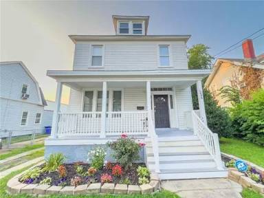 Main picture of 1046 W 35th St