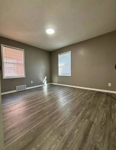 Main picture of 3564 Tyler St