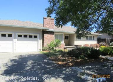 Main picture of 2711 Wawona Ct