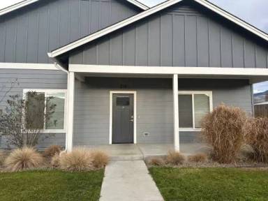 Main picture of 213 Gangnes Dr
