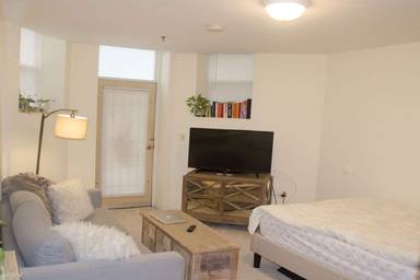 Main picture of 66 Queensberry St