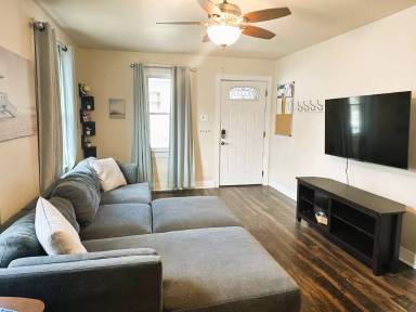 Main picture of 2215 E Ocean View Ave