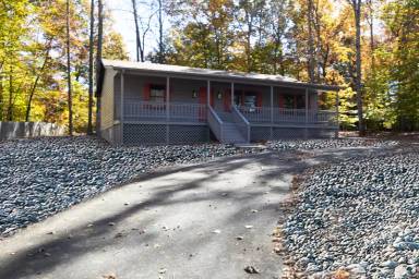 Main picture of 89 Jefferson Dr