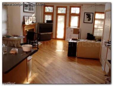 Main picture of 2715 N Wayne Ave
