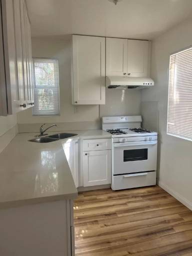 Main picture of 2257 Dunlop St