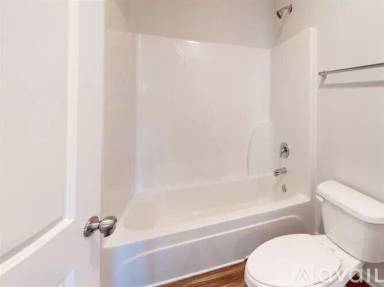 Main picture of 198 Hackberry Ave