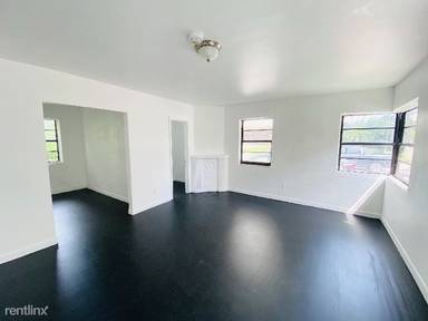 Main picture of 8918 Collins Ave
