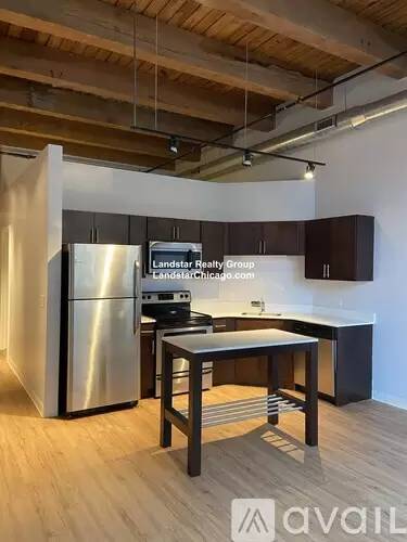 Main picture of 125 E 21st St