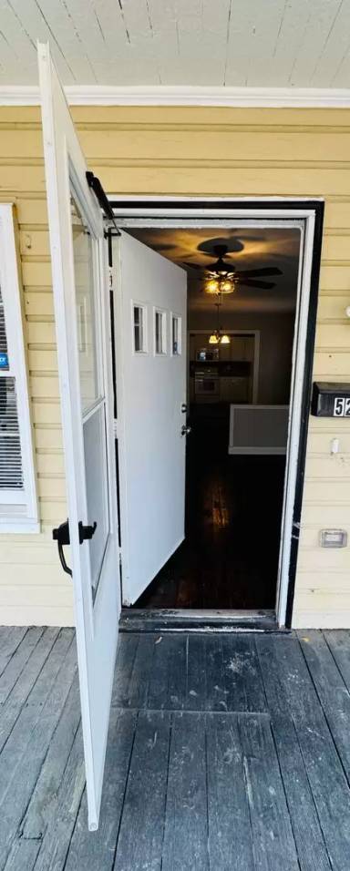 Main picture of 525 Edwards St