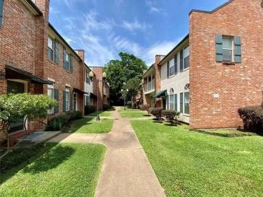Main picture of 993 Bayou Trace Dr