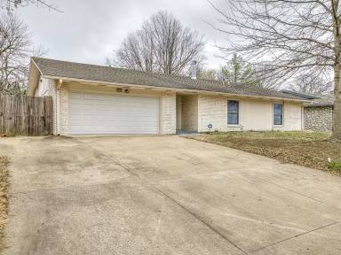 Main picture of 6737 S Louisville Ave