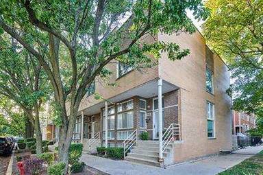 Main picture of 1506 W Altgeld St