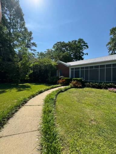 Main picture of 236 Virginia Ave