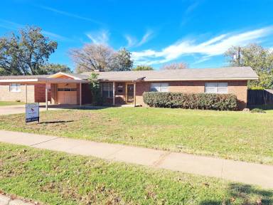 Main picture of 4208 39th St