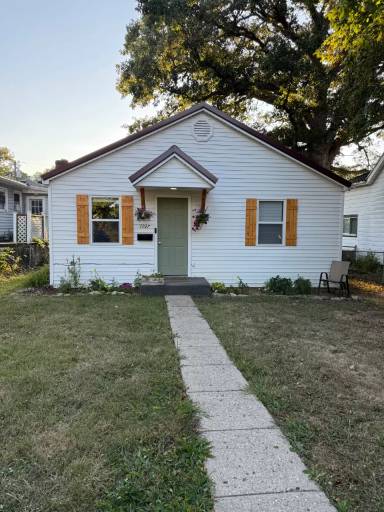 Main picture of 1737 Morton St
