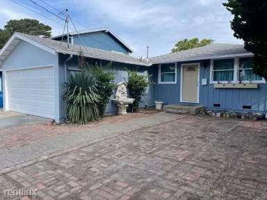 Main picture of 723 Montezuma Dr