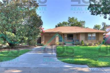 Main picture of 2253 Churchill Way