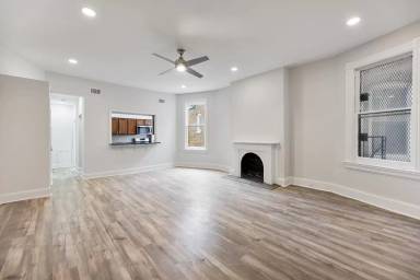 Main picture of 1916 Eutaw Pl