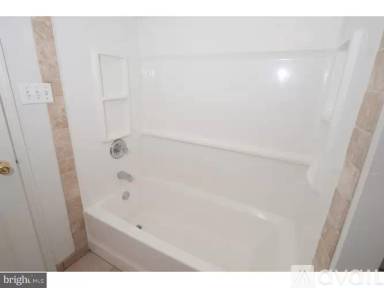 Main picture of 4632 Canton St