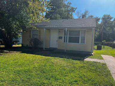 Main picture of 2440 Tulip St