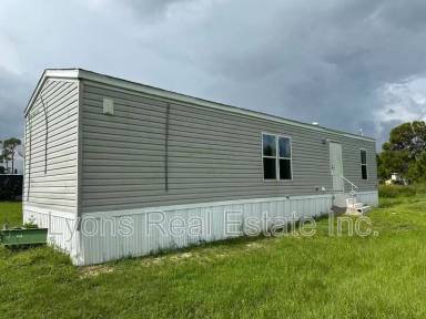 Main picture of 8086 Heck Dr