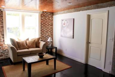 Main picture of 3535 Roger Pl