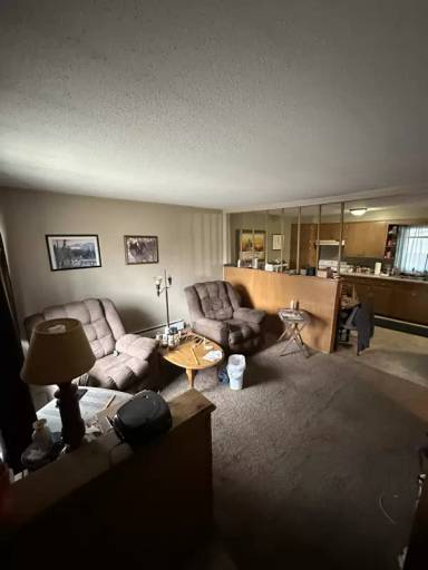 Main picture of 501 3rd St W