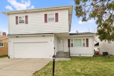 Main picture of 3636 Emerald Ave