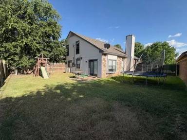 Main picture of 609 Oakland Hills Dr