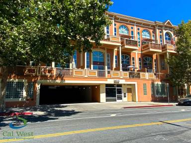 Main picture of 350 N 2nd St Condos