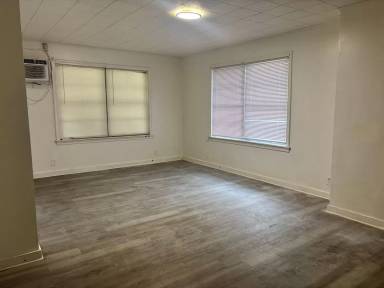 Main picture of 333 Northside Cir