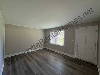 Main picture of 802 Athenia Pl