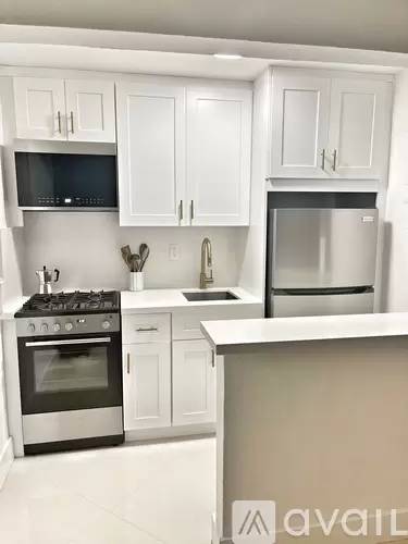 Main picture of 1014 Salzedo St