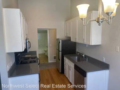 Main picture of 12028 NE 8th St