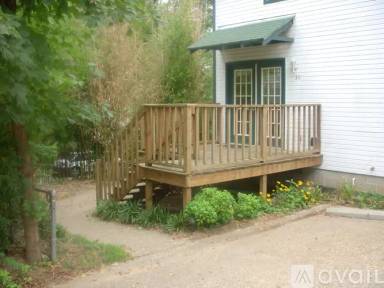 Main picture of 309 W Meadow St