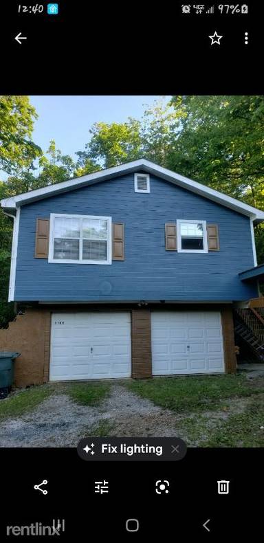Main picture of 746 Curve St