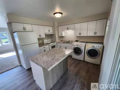 Main picture of 35 Newberry Ct