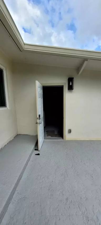 Main picture of 4330 SW 10th St
