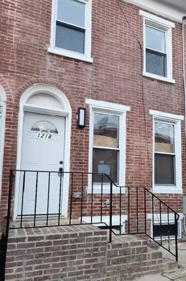 Main picture of 1218 Lancaster Ave